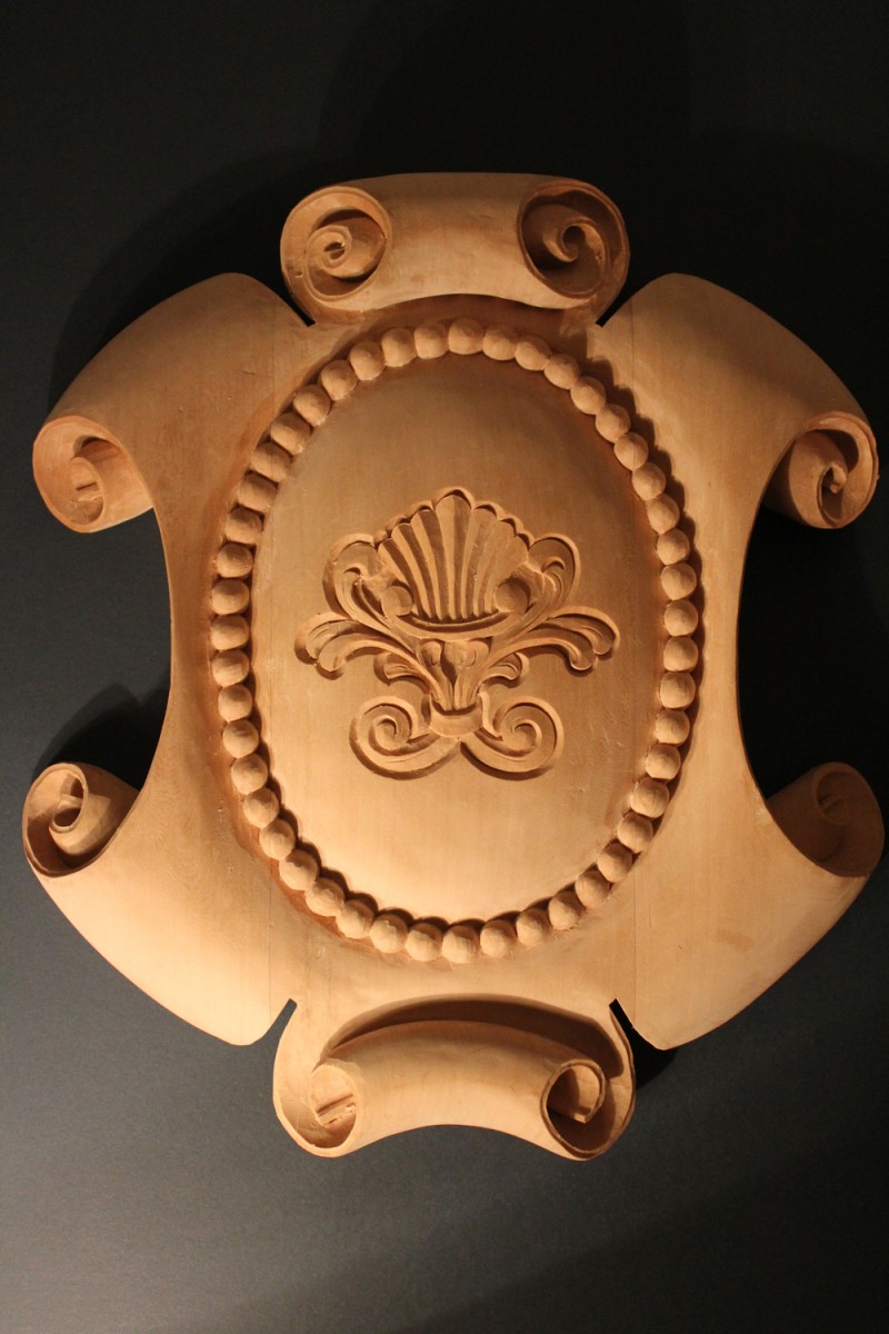 Houtsnijwerk cartouche lindenhout